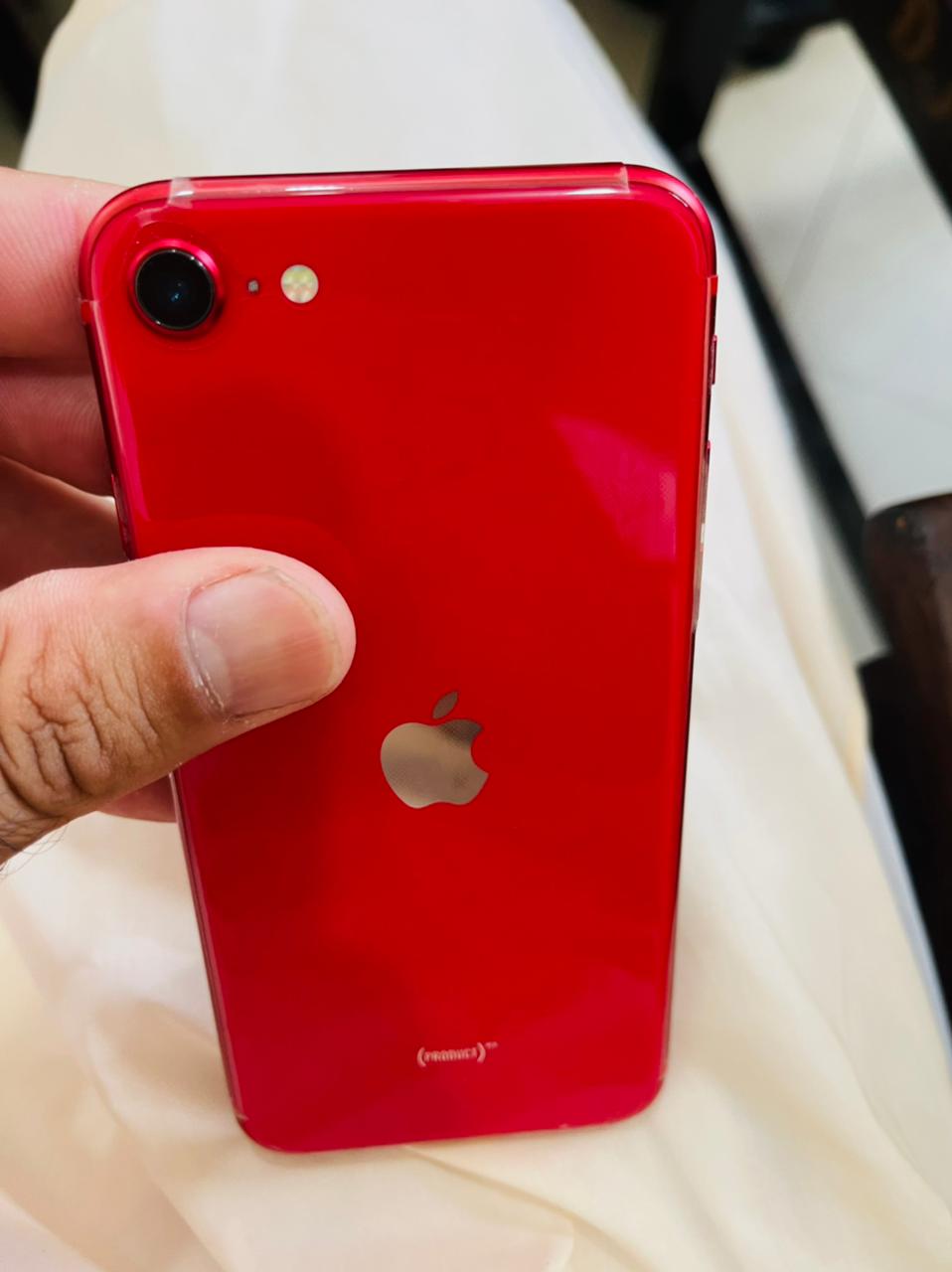 Red Iphone Se For Sale In Kasur Punjab On Adjungle Pk