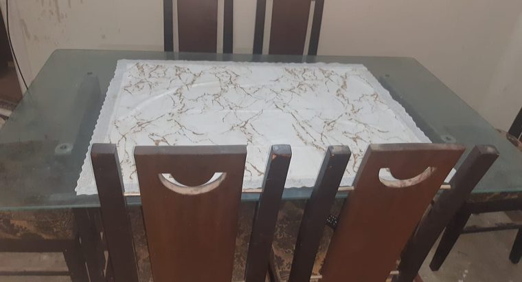 Dining Table In New Condition Fr Sale