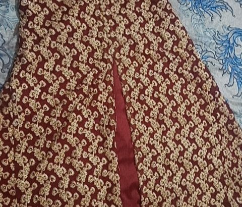 Red and gold Maxi for sale in Ghauri town, Rawalpindi