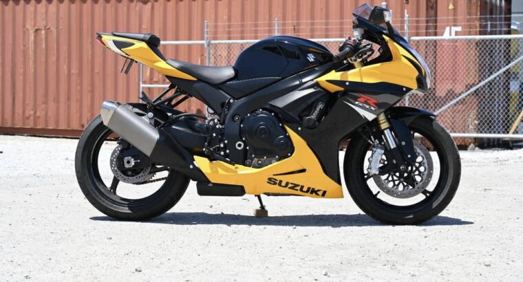 2017 Suzuki gsx r750 {‪+971526863596‬}