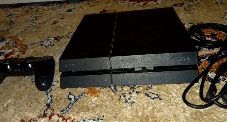 PS4 500GB for sale in Bahria Town, Karachi.