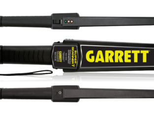 GARRETT METAL DETECTOR