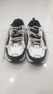 NIKE AIR MONARCH