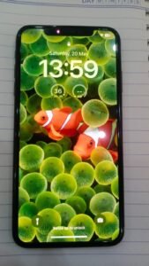 iPhone xsmax space gray for sale in karachi in Rs.77000