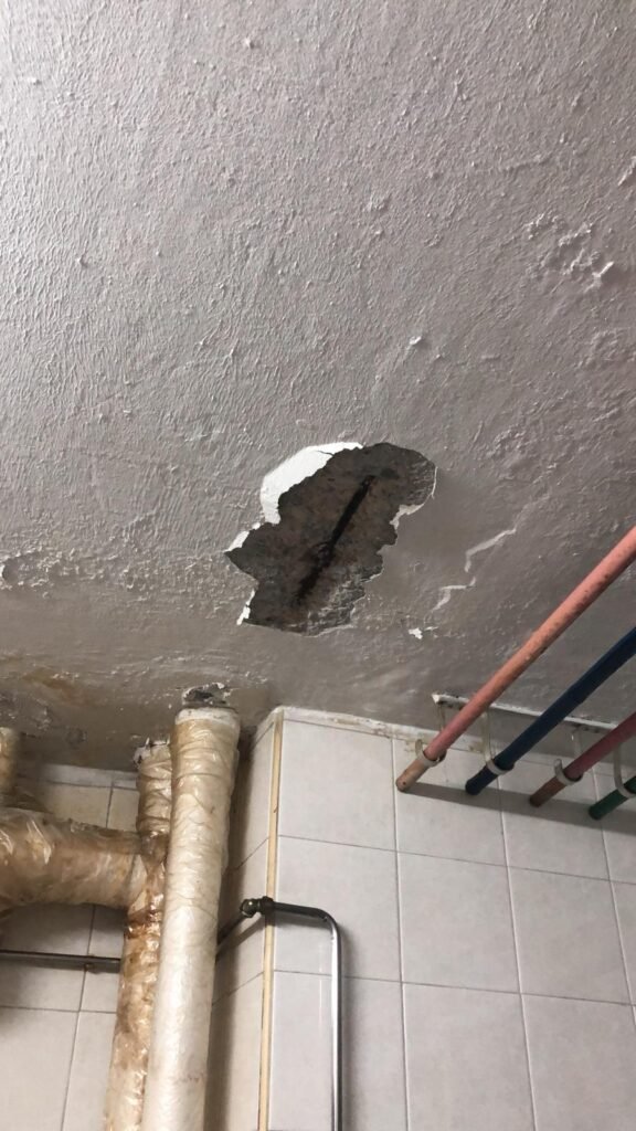 Roof Waterproofing Services Basement leakage Bathroom Leakage Water Tank Le - photo 4
