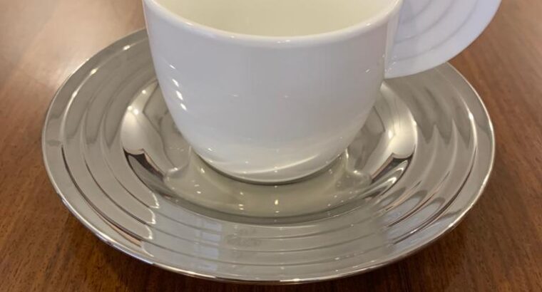 New and used crockery in perfect condition