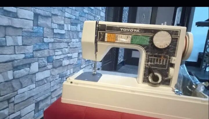 Toyota Automatic Sewing Machine