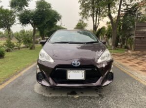 Toyota Aqua S (key)