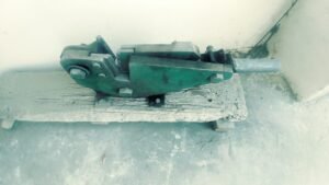 Iron and steel cutter