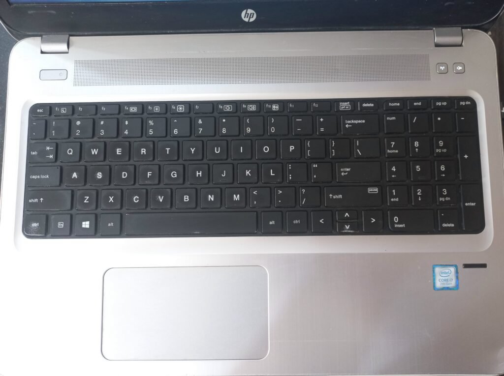 HP ProBook 15.6 ‘ in Best Condition (Metalic Body) 8/10 - photo 1