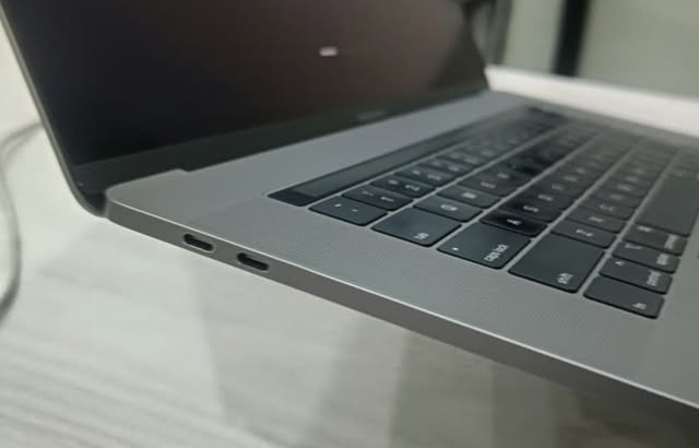 Macbook Pro i9 | Core i9 | 32GB RAM | 4GB Graphic | Lahore