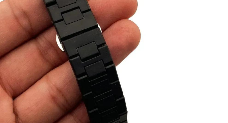 Men’s Black Carbon Fibre Analogue Watch