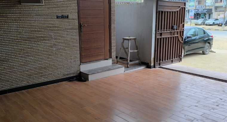 240 yards House for Sale in Gulistan e Johar