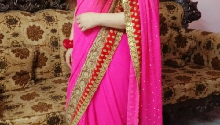 Pink Saree and Golden Embroidery Vibes 💖✨
