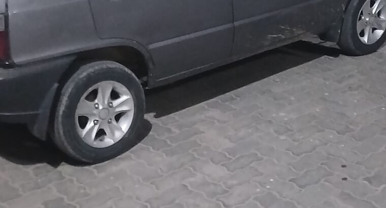 Suzuki Mehran Model 2016 in good condition for sale in Vehari.