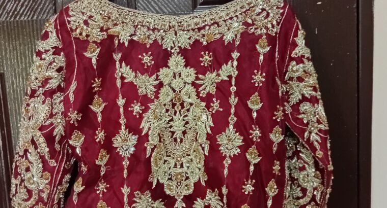 Bridal dress medium size just one time used condition 10 by 10 hai