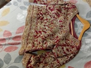 Bridal dress medium size just one time used condition 10 by 10 hai