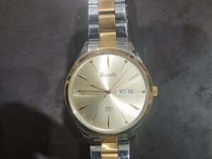 Bonito Japan analog wrist watch by Quartz