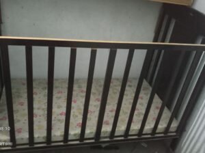 baby wooden cot