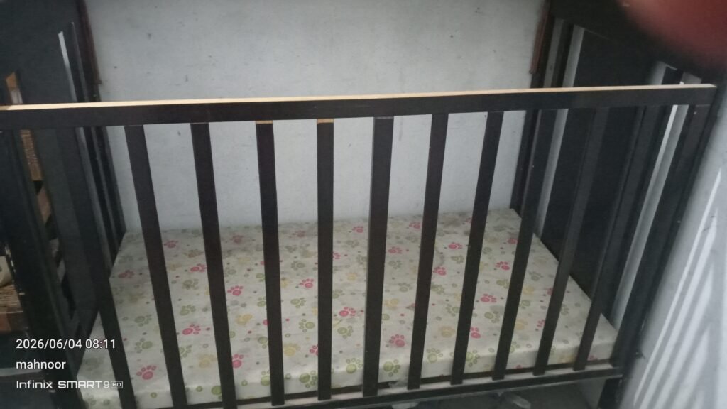 baby wooden cot - Swings & Slides for sale in Punjab - photo 3