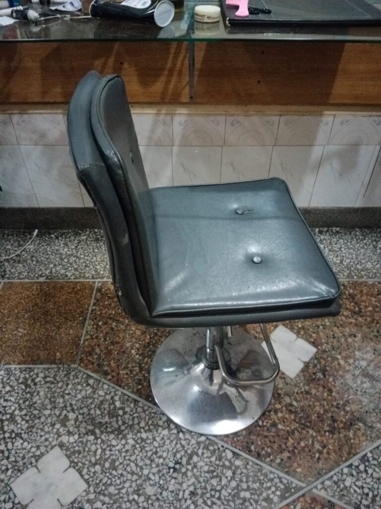 Saloon Hair Cutting ✂️ Chair for Sale - photo 3