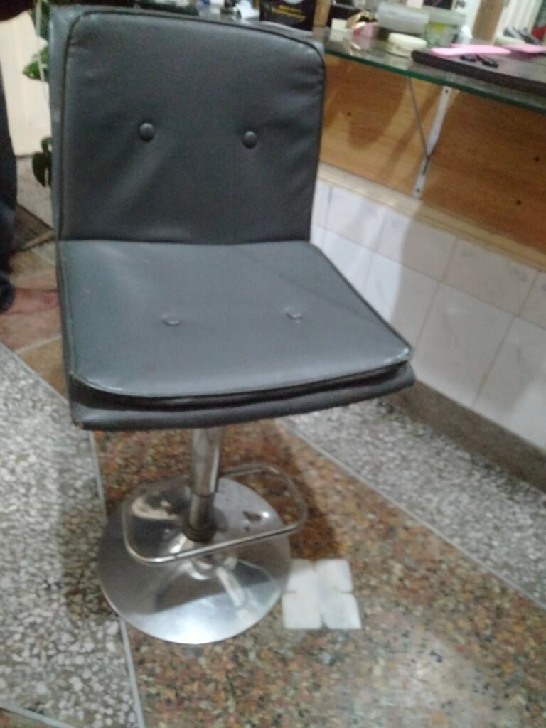 Saloon Hair Cutting ✂️ Chair for Sale - photo 2