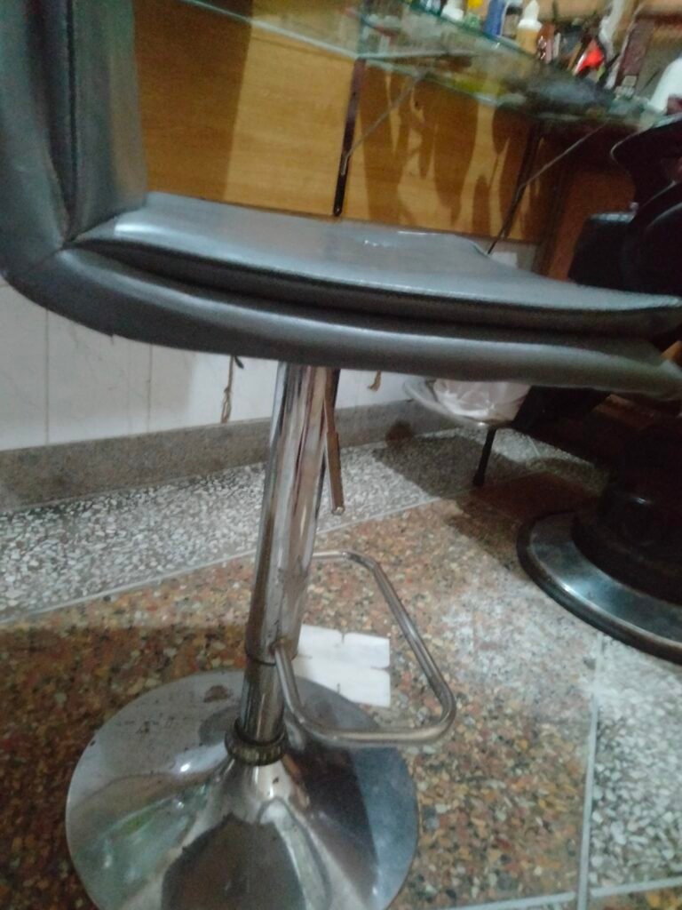 Saloon Hair Cutting ✂️ Chair for Sale - photo 5