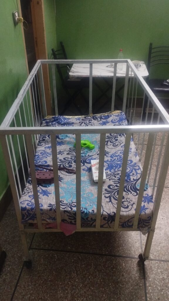 baby bed cot iron - photo 1