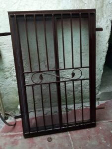 2 windows ha bilkul new