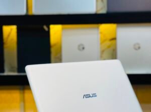 ASUS Q504UAK Core i5 7th Gen | 8GB RAM | 128GB SSD | 15.6″ Touch 360° Laptop