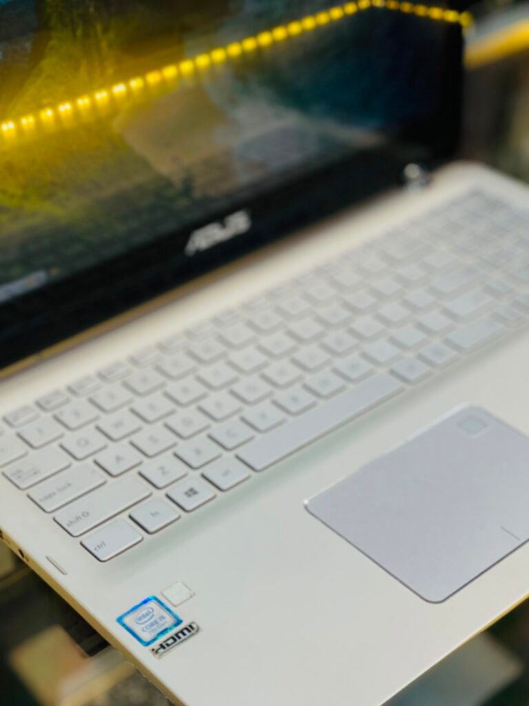 ASUS Q504UAK Core i5 7th Gen | 8GB RAM | 128GB SSD | 15.6″ Touch 360° Laptop - photo 4