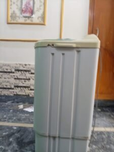 Haire Washing Machine with Dryer For Sale in Working Condition
