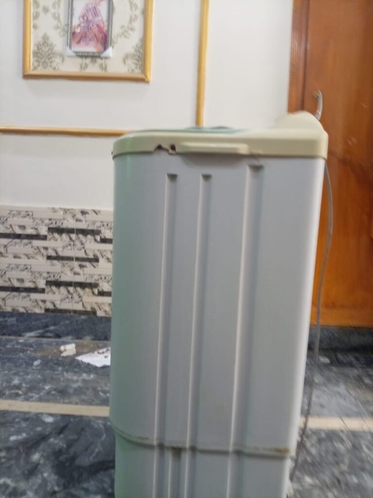 Haire Washing Machine with Dryer For Sale in Working Condition 