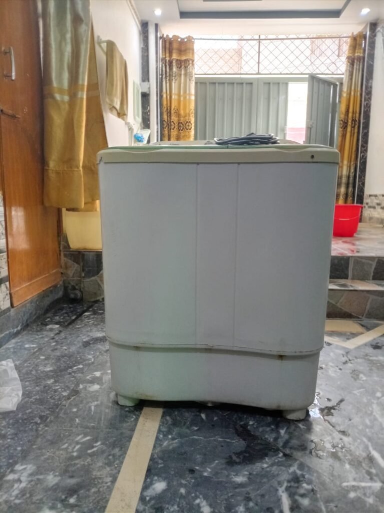 Haire Washing Machine with Dryer For Sale in Working Condition - Electronics & Home Appliances in Sargodha