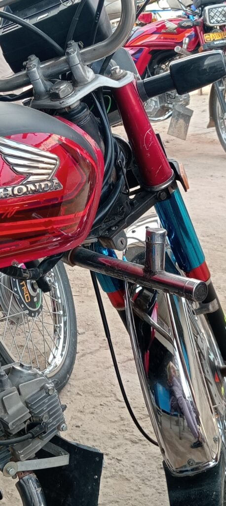 Honda CD70 – 2017 Model for sale in Rs.80,000 - photo 3