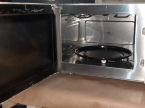 Microwave oven