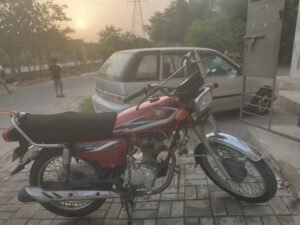 Honda 125 2015 model for sale in Sargodha