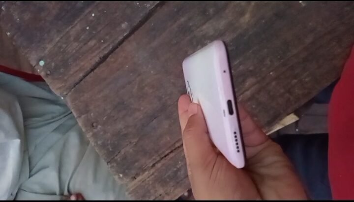 Vivo S5 without box charger all ok no open finger print