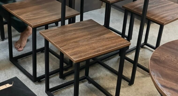 4-Stool Dining Table
