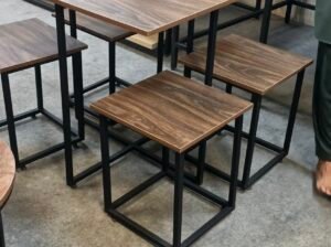4-Stool Dining Table