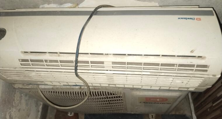 Lahore split ac for sale urgently