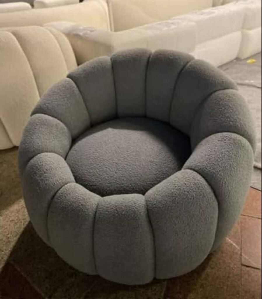 Most Viral Trading Bubble gum Sofa Order - photo 2