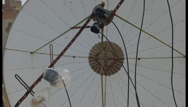 8 feet dish shabbily good quality