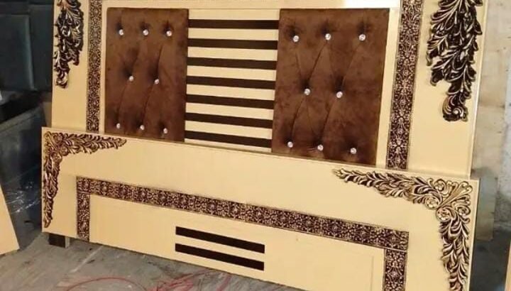 Fancy bed set for sale in Chiniot