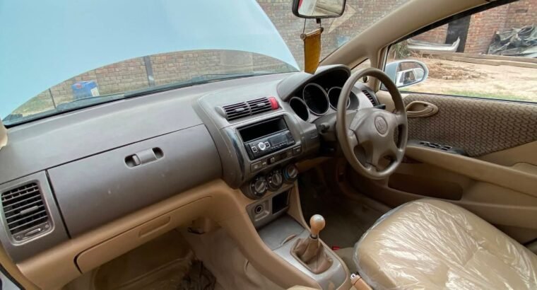Honda City 2004 Model for Sale in Vehari