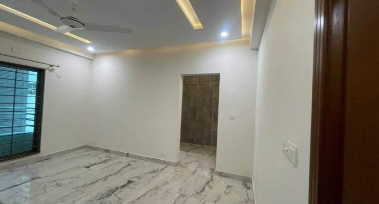 Askari Lahore 11 Sector D brand new Apartment Available for Rent