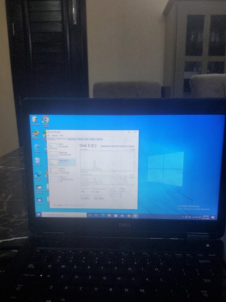 Dell LaptopDell - photo 3