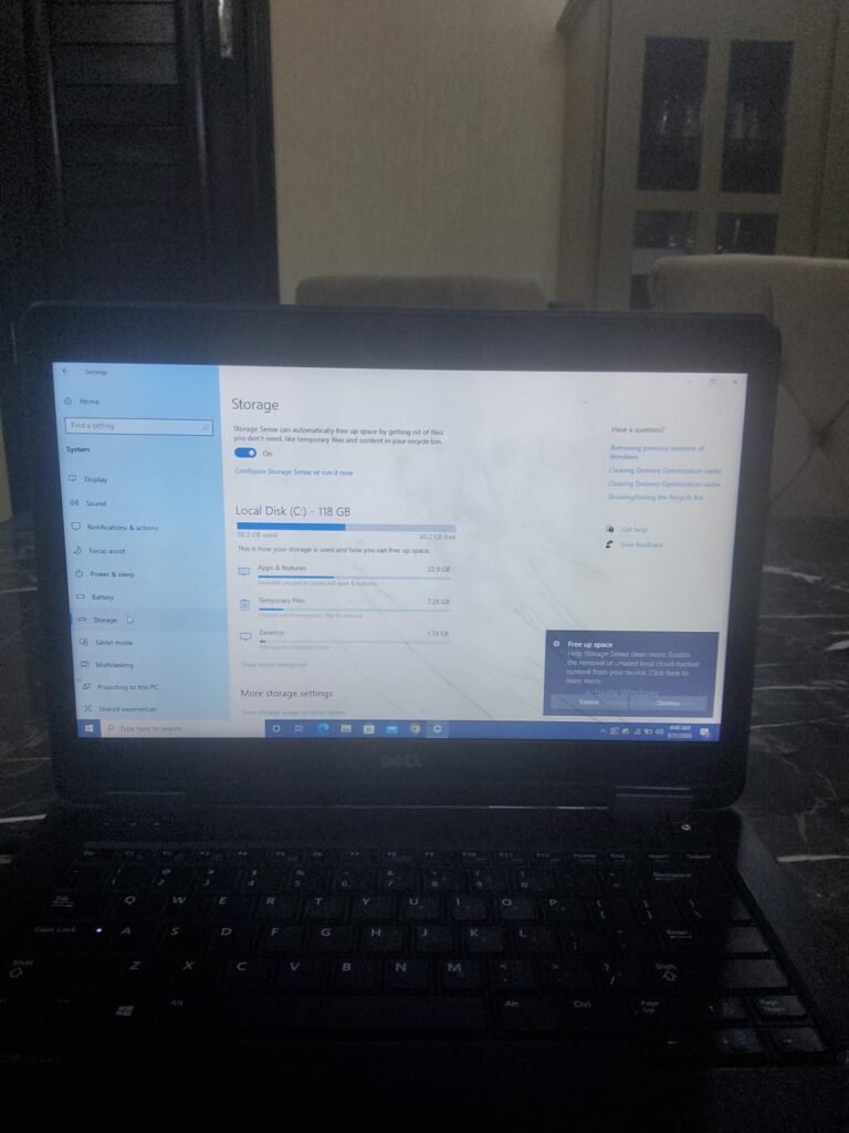 Dell LaptopDell - photo 1