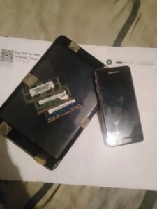 Electronic Scrap Lot for Parts – Samsung, iPad, RAM Modules