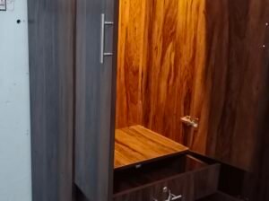 wardrobes/almari/wooden almari/lakri ki safe almari